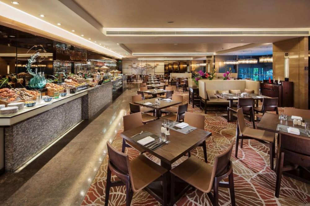 Hilton Guangzhou Tianhe 5*