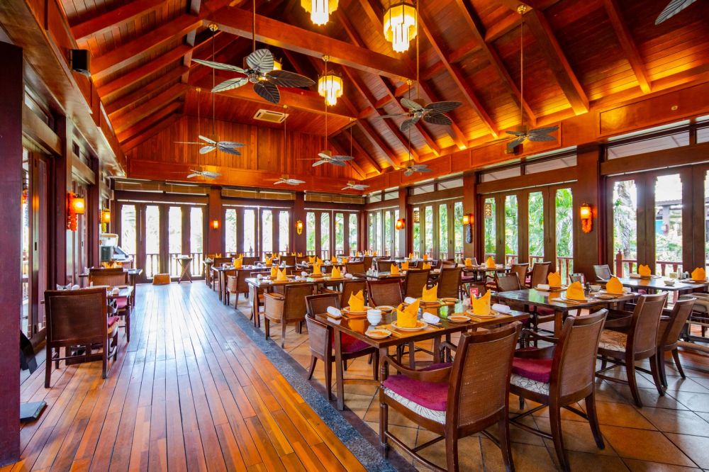 Mangrove Tree Resort Yalongbay 5*