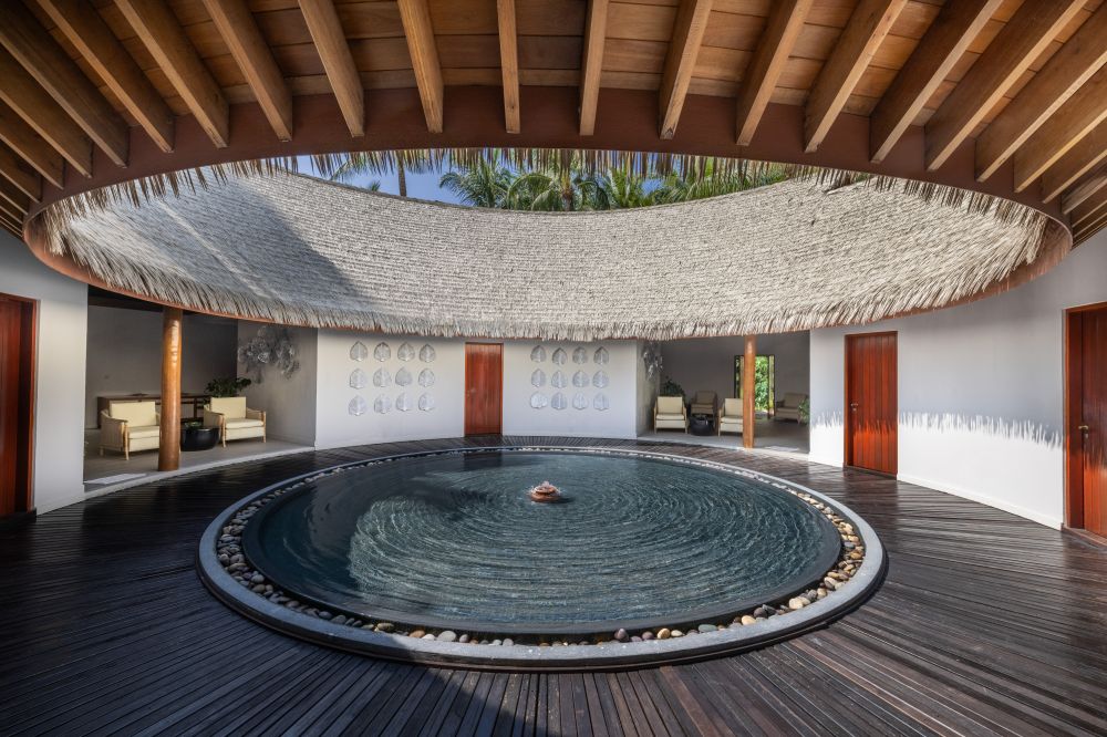 Dusit Thani Maldives 5*