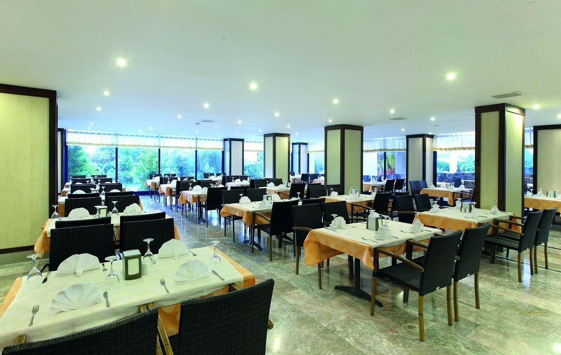 Idas Club Hotel 4*
