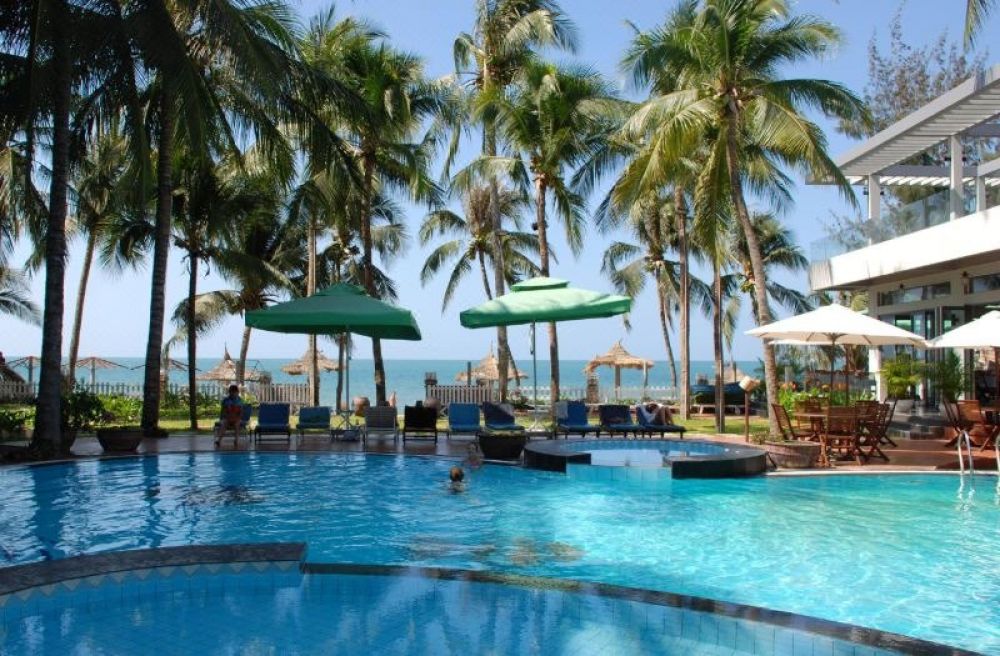 Canary Beach Resort 3*
