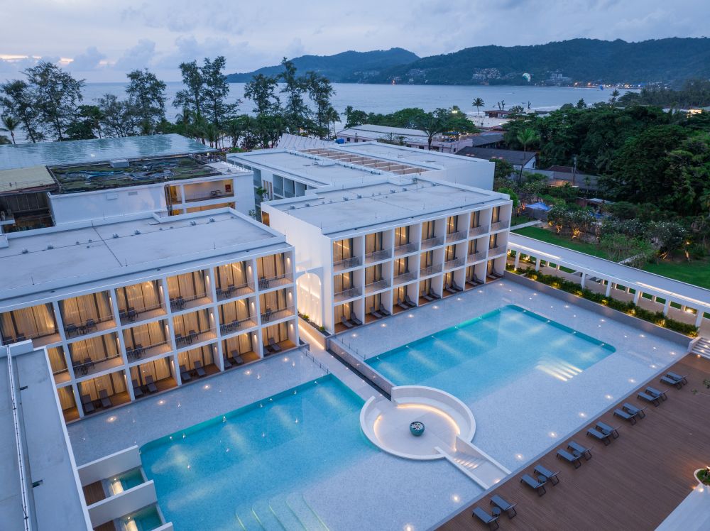 Patong Beach Hotel 4*
