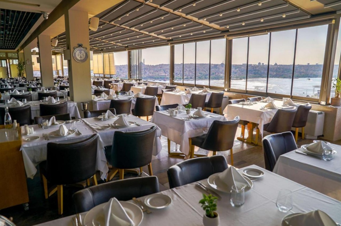 Radisson Blu Pera 5*