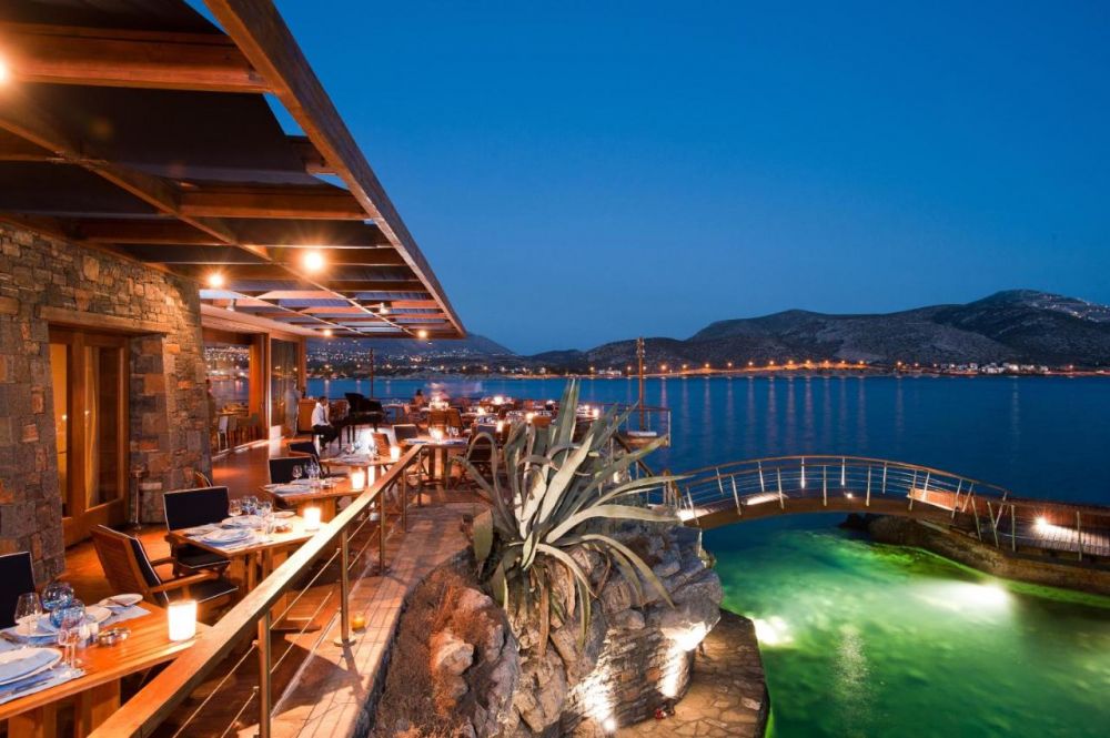 Grand Resort Lagonissi 5*