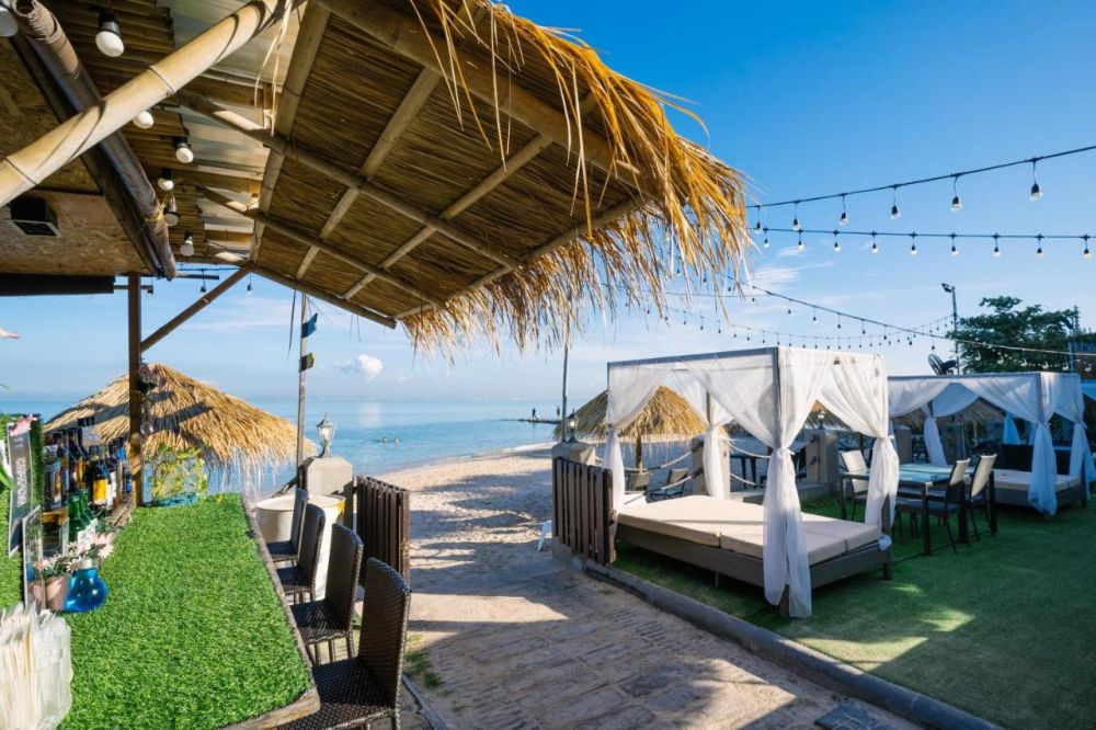 Mayaana Beach Resort (ex.Golden Tulip Pattaya Beach Resort) 5*