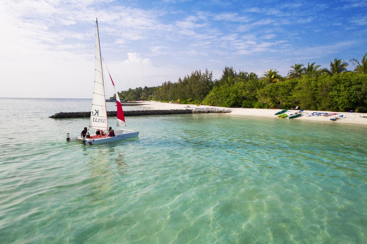 Summer Island Maldives 4*