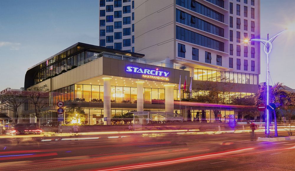 Star City Hotel & Condotel Beachfront Nha Trang 4+
