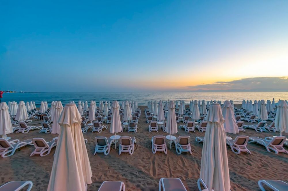 Sandy Beach 4*