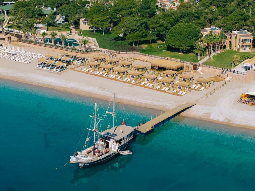 Pirates Beach Club 5*