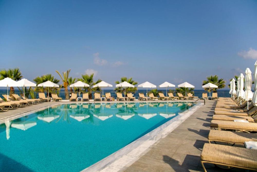 Louis Paphos Breeze 4+