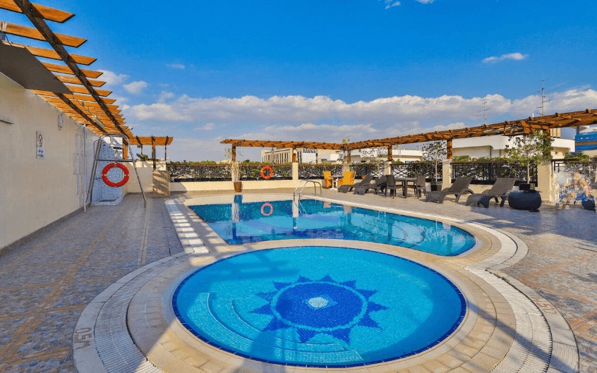 Landmark Summit Hotel 4*