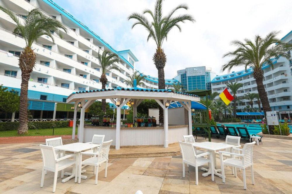 Crystal Admiral Aqua Collection (ex. Crystal Admiral Resort Suites & Spa) 5*