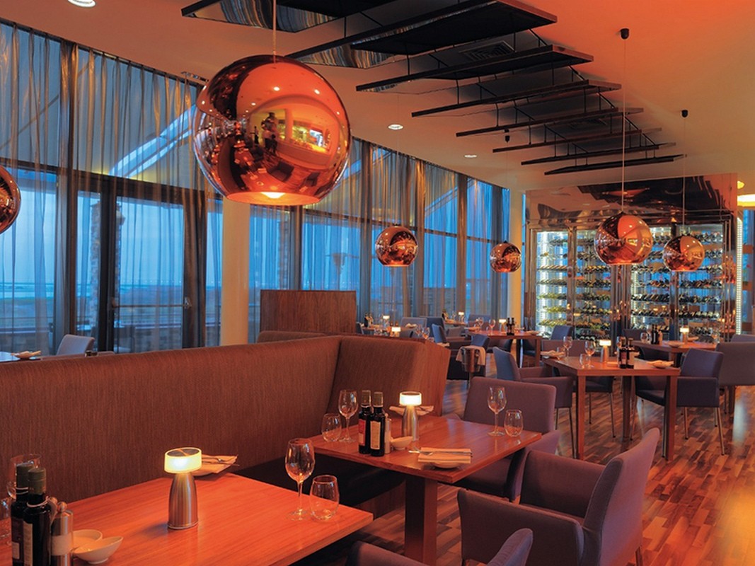 Yas Plaza Mangroves by IHG (ex. Radisson Blu Abu Dhabi Yas Island) 5*