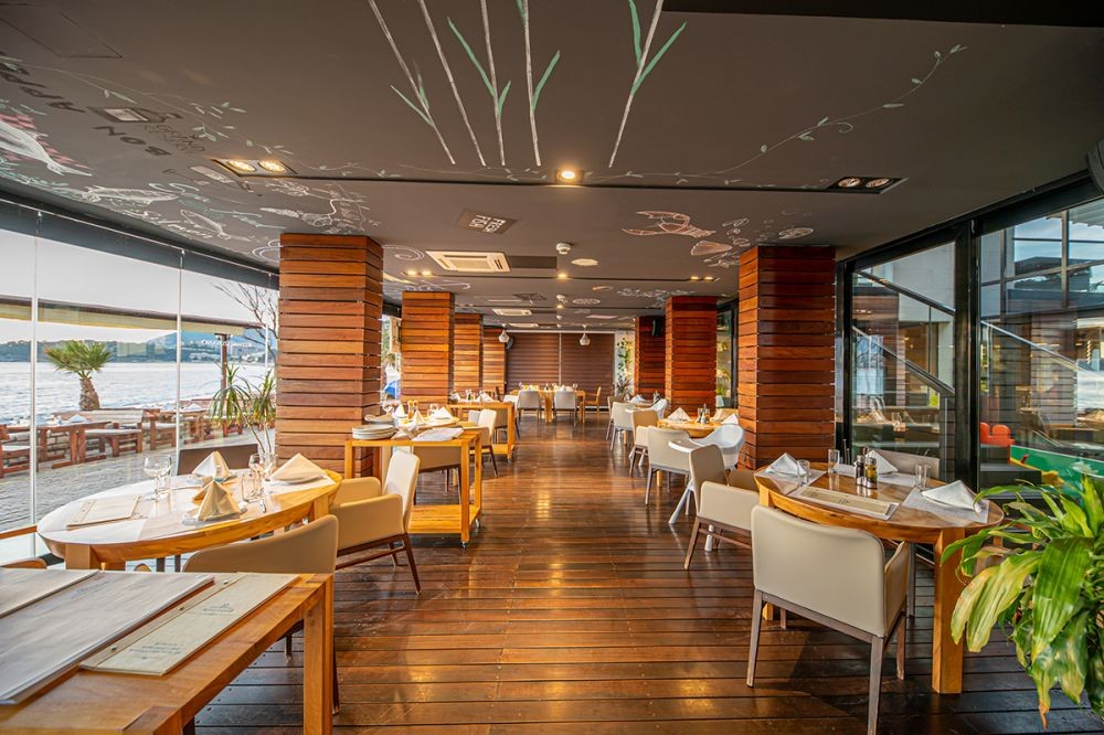 Aleksandar Hotel Restaurant & Wine Bar 4*