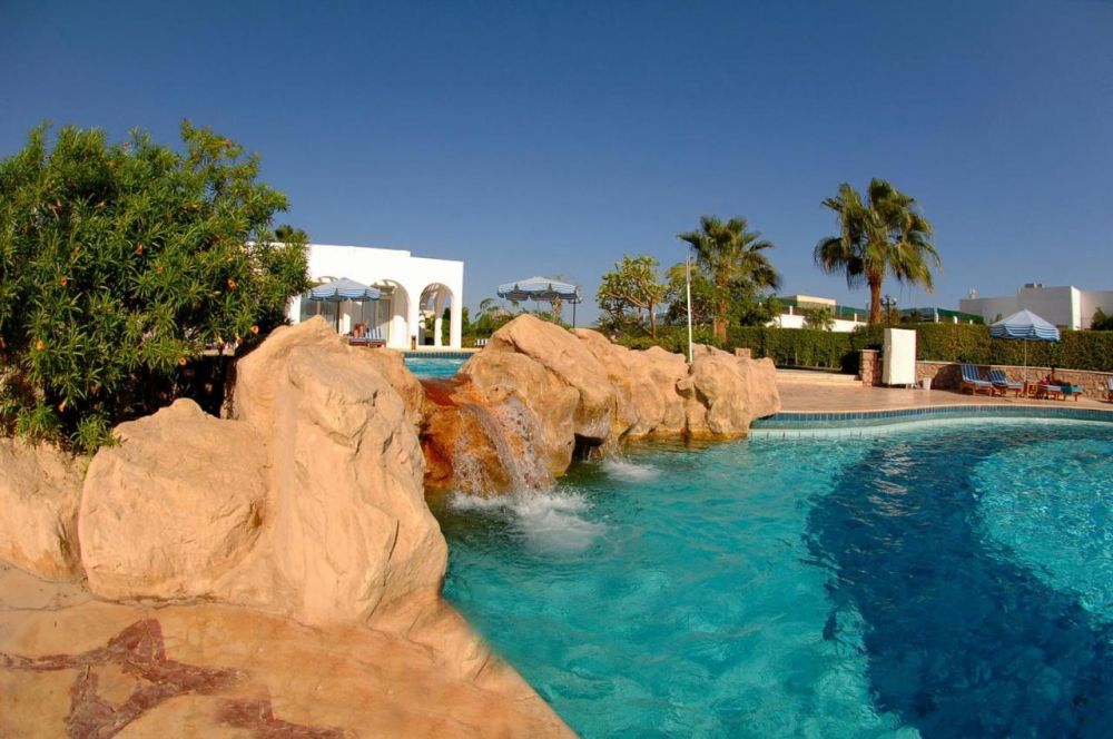 Safir Sharm Waterfalls Resort (ex. Hilton Waterfalls) 4*