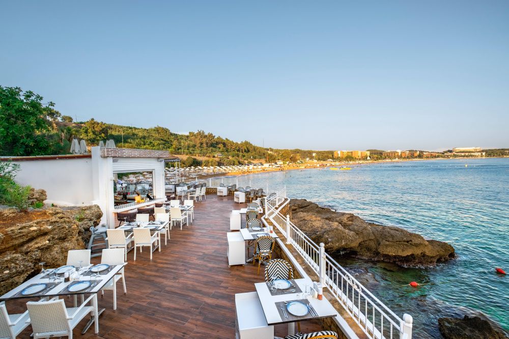 Utopia Beach Club 4*