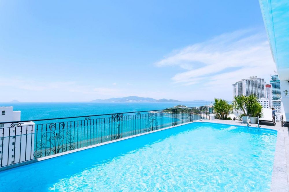 Daphovina Hotel (ex.Aston Nha Trang City Hotel) 4*