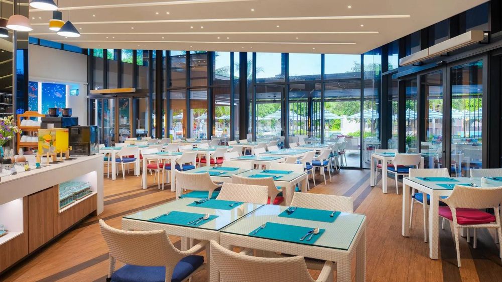 Ozo Phuket 4*