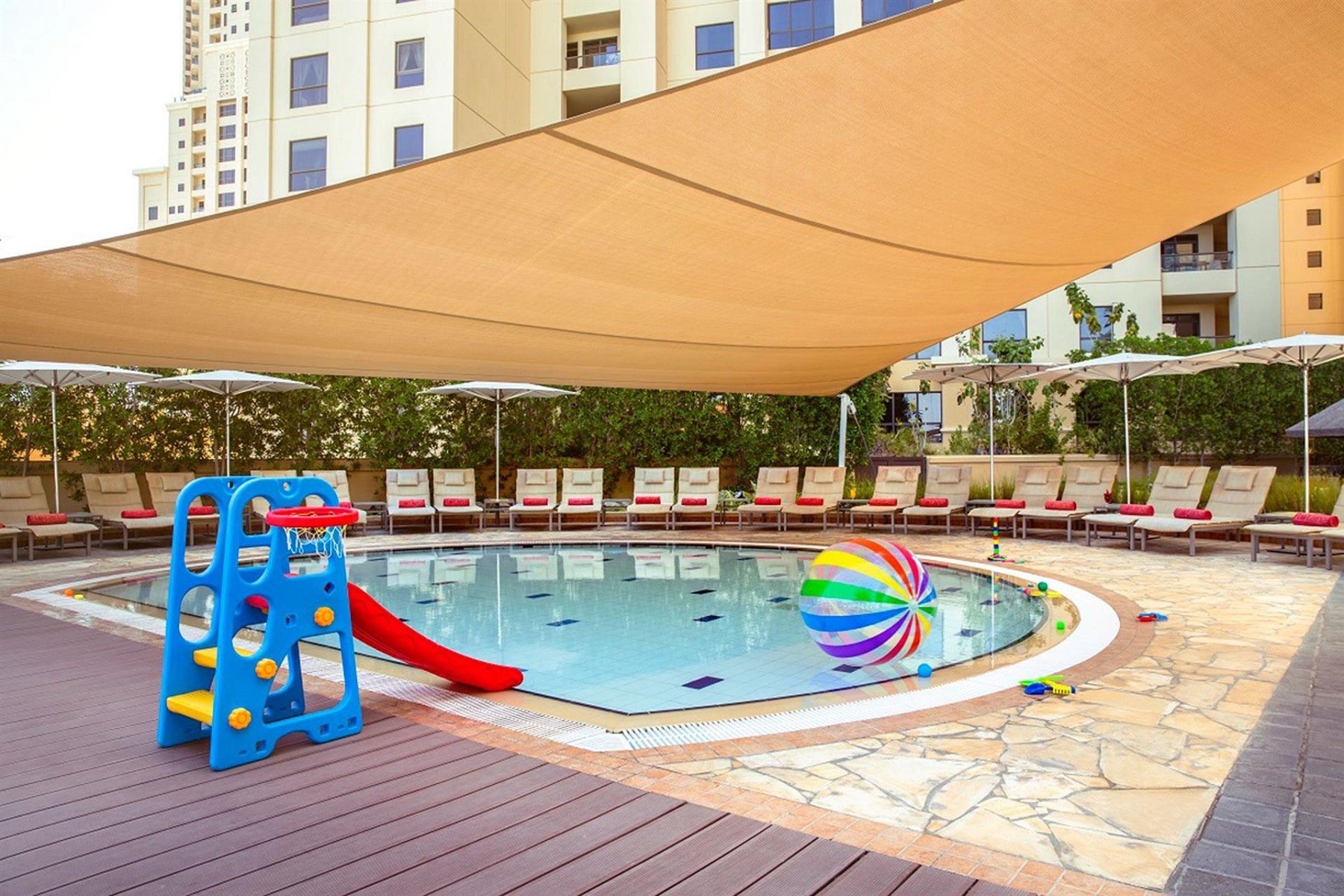 Amwaj Rotana Jumeirah Beach 5*
