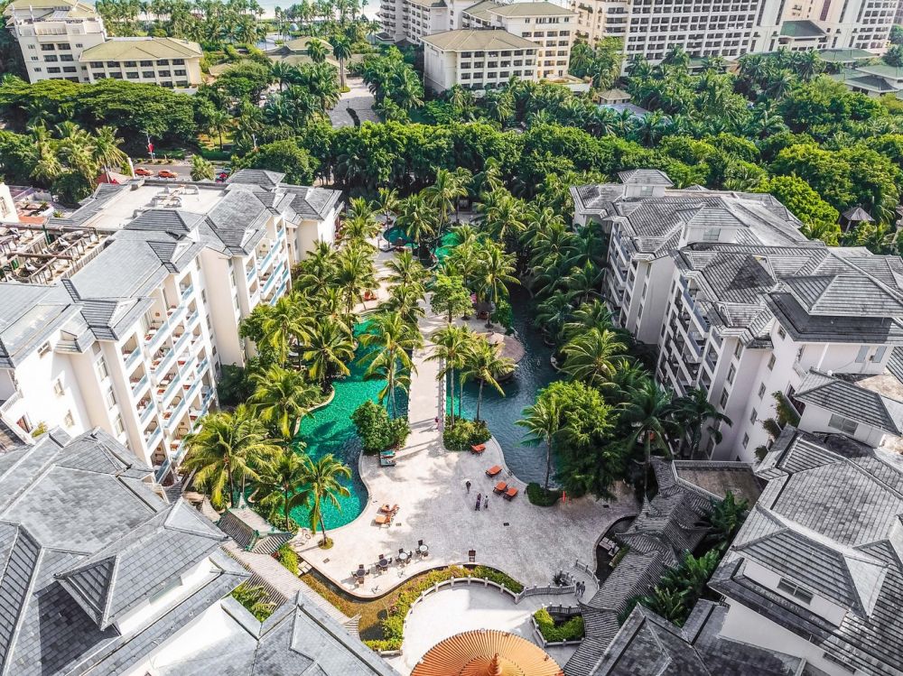 Swissotel & Grand Mercure Sanya Yalong Bay 5*