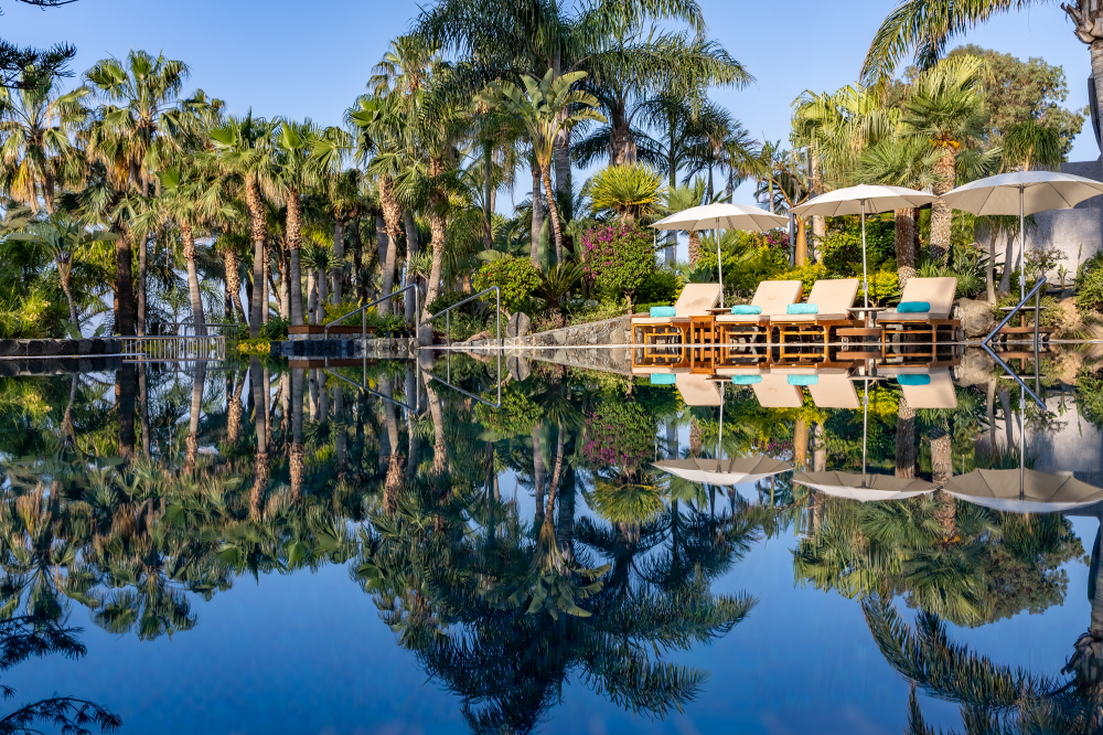 Amathus Beach Hotel 5*