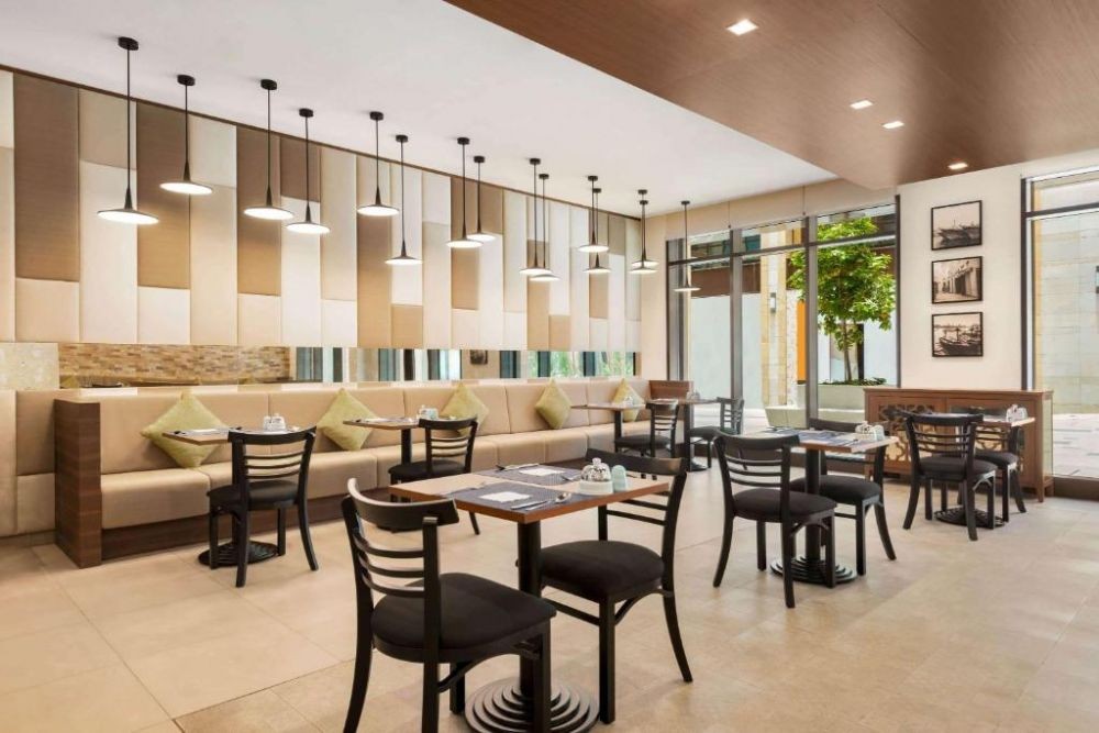Ibis Styles Dubai Gold District (ex. Super 8 by Wyndham Dubai) 2*