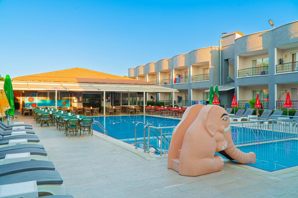 Sayanora Hotel 3*