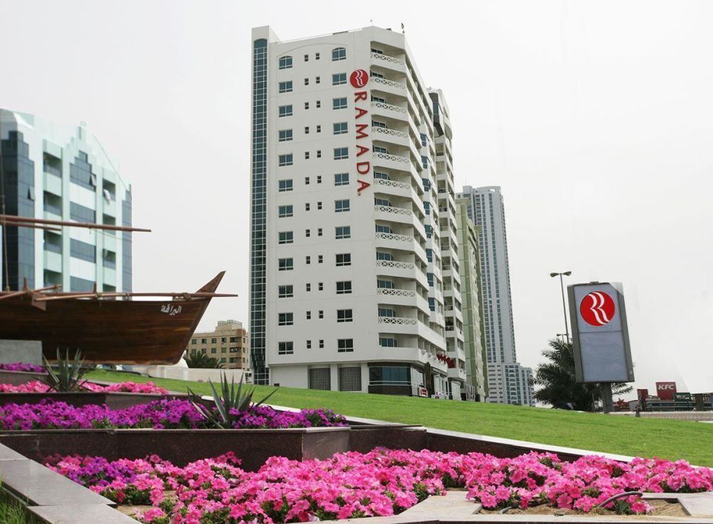 Ramada By Wyndham Beach Hotel Ajman 4*