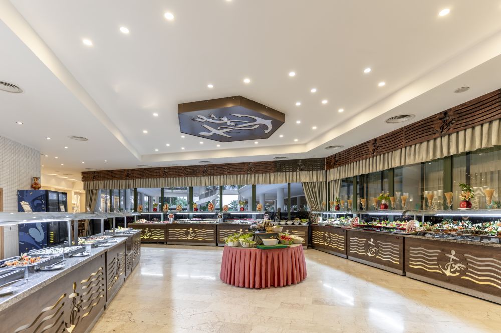 Lancora Beach Hotel 4*