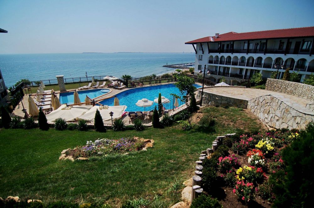 Dinevi Resort MONASTERY II PREMIUM FIRST LINE 4*