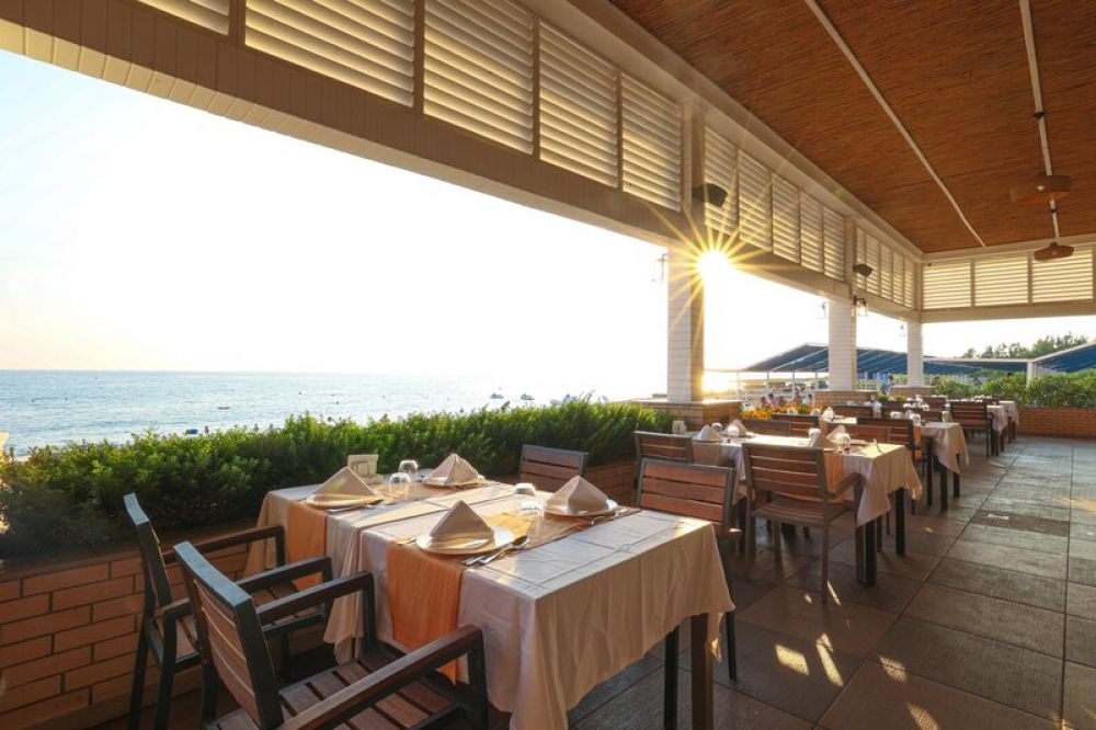 Crystal Admiral Aqua Collection (ex. Crystal Admiral Resort Suites & Spa) 5*