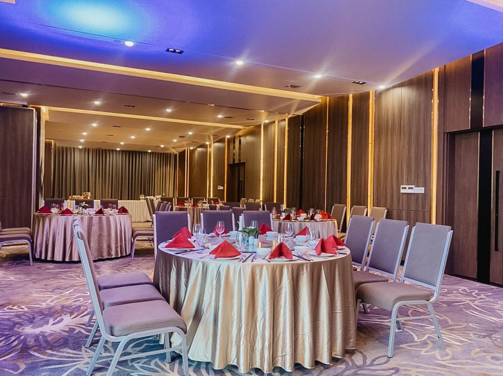 Peninsula Hotel Da Nang 5*
