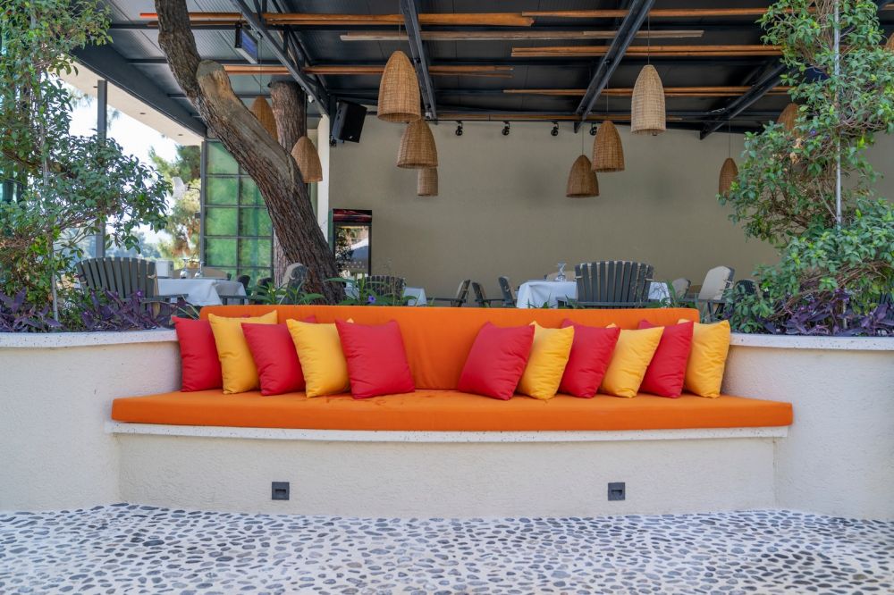 Alesta Yacht Hotel 