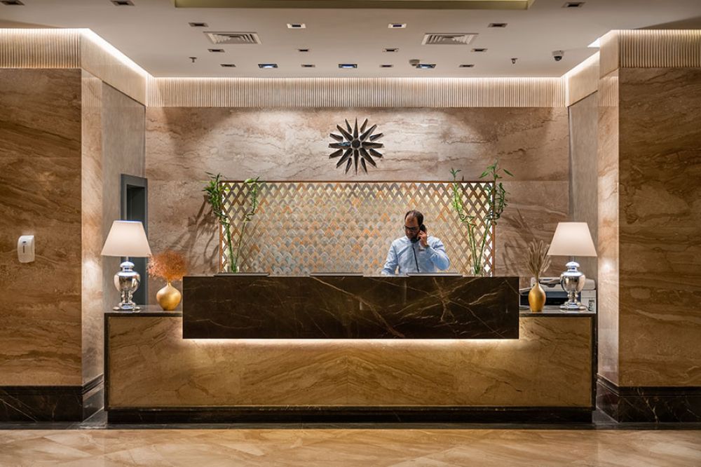 Rhactus Hotel 4*