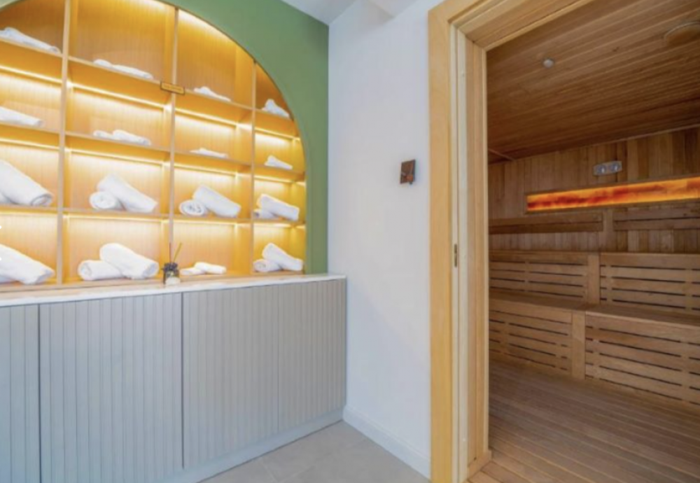 Exclusive Hotel 4*