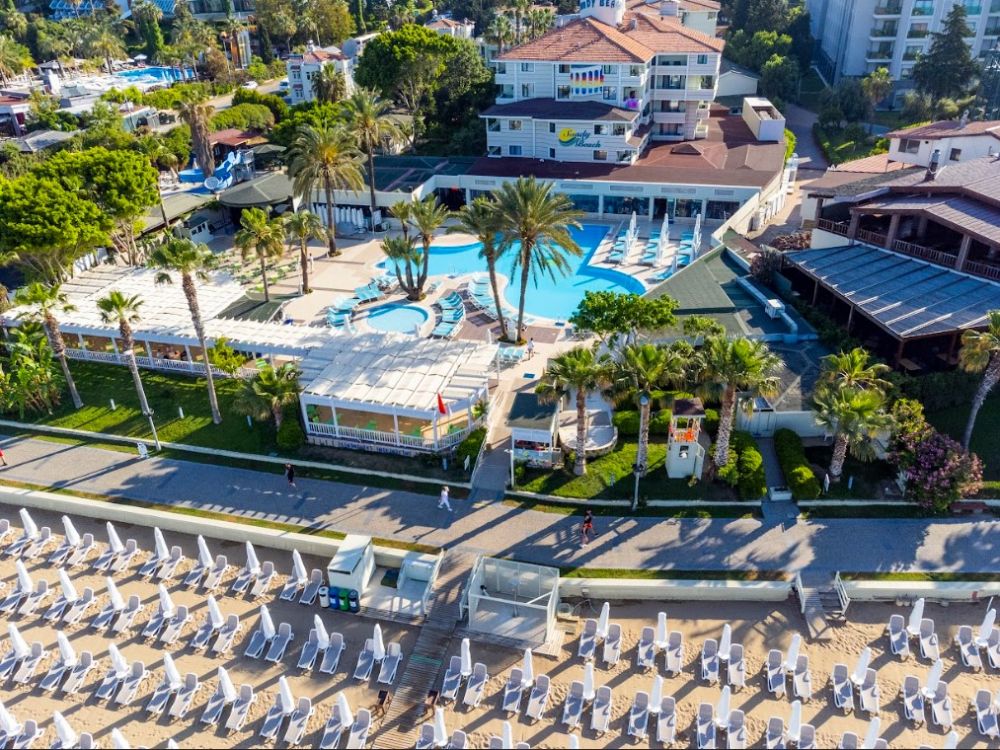 Sandy Beach 4*