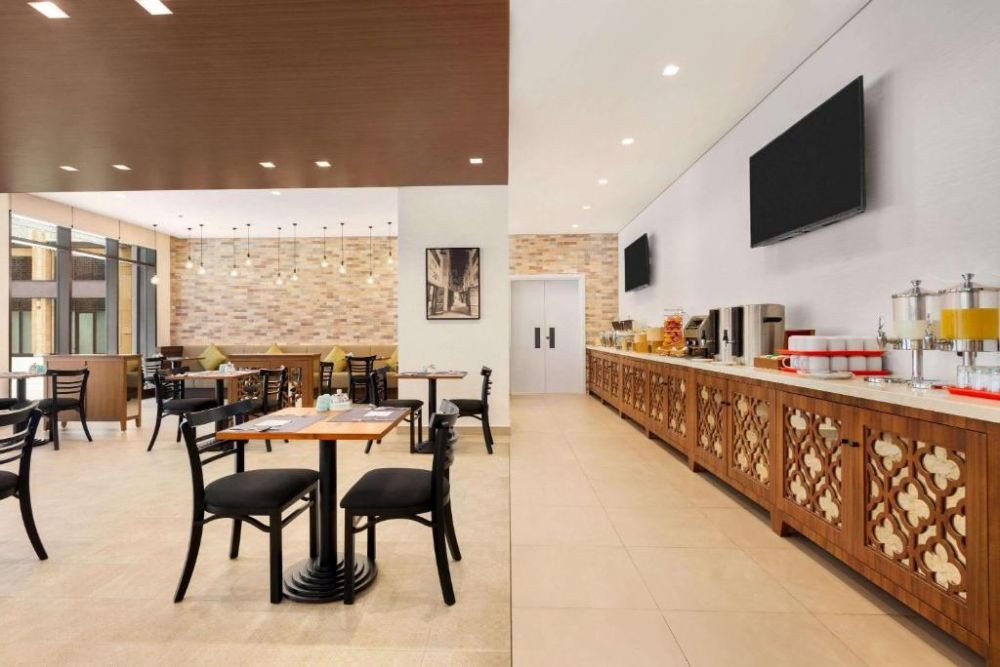 Ibis Styles Dubai Gold District (ex. Super 8 by Wyndham Dubai) 2*