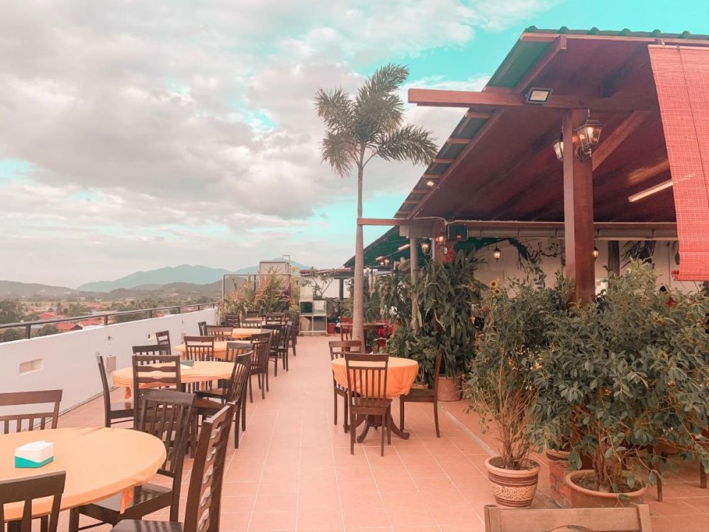 Royal Agate Beach Resort 3*