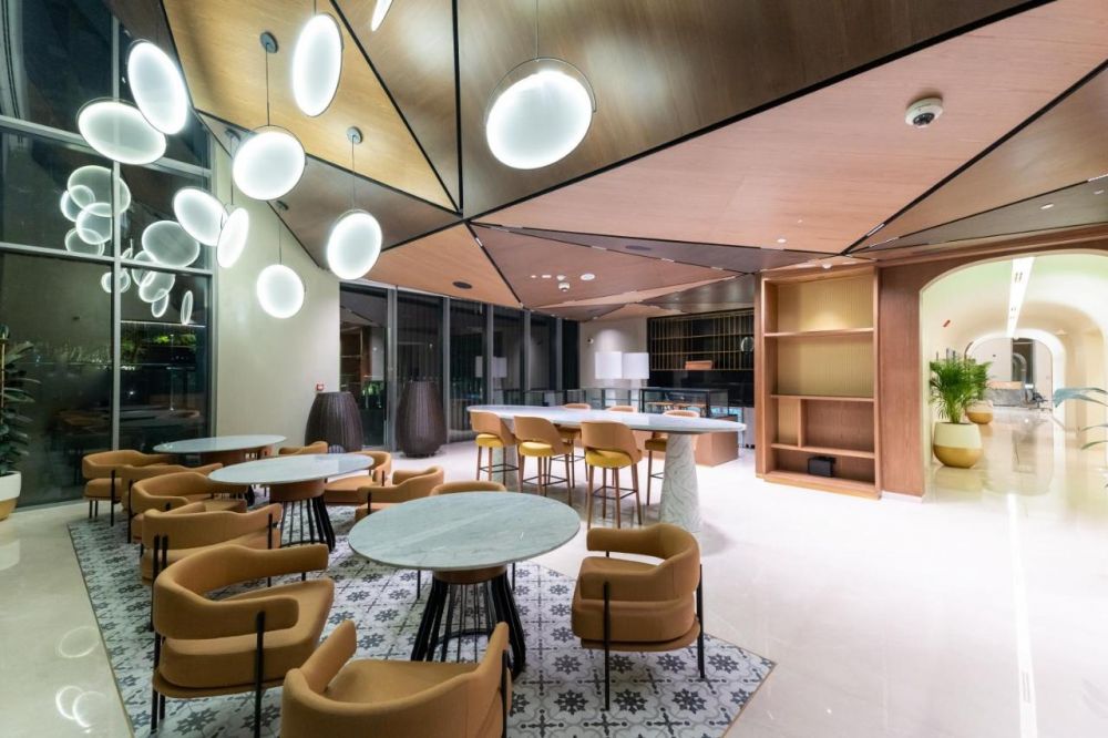 Tumbi Hotel Dubai The Palm, Tapestry Collection by Hilton 4*