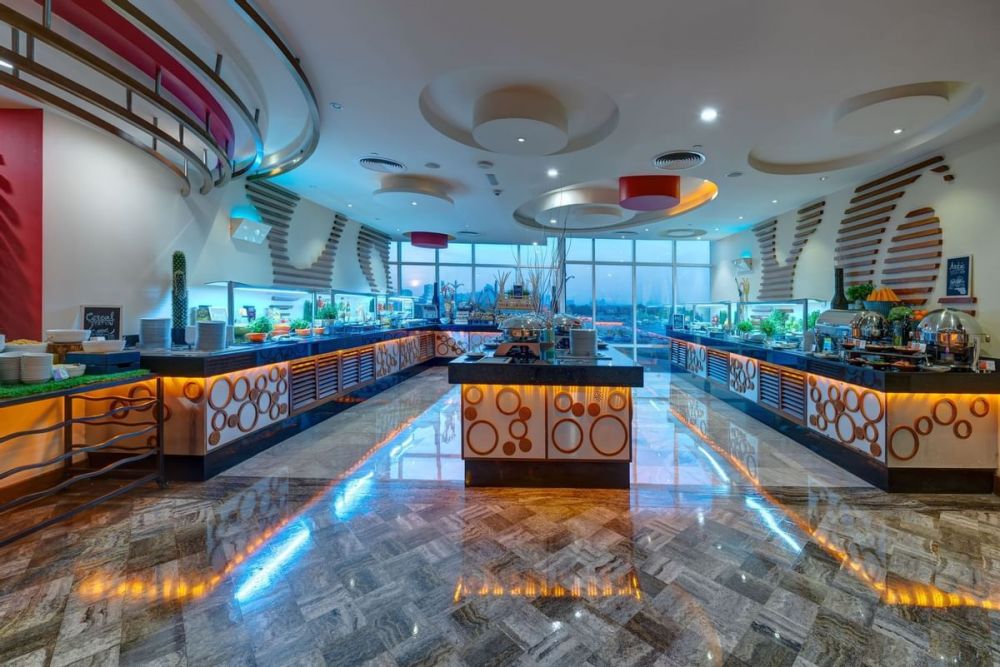 Marriott Hotel Production City, Dubai ( ex. Vintage Grand Hotel) 5*