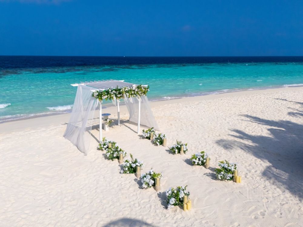 Eri Maldives (ex. Eriyadu Island Resort) 4*