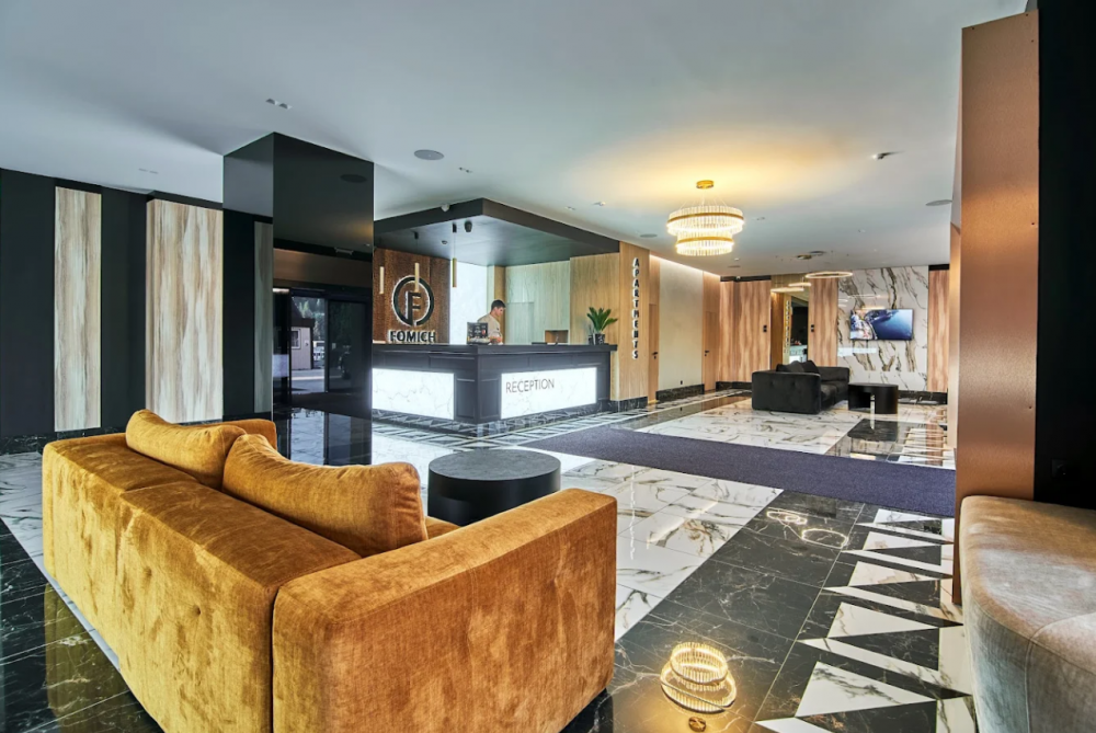 Fomich Residence 