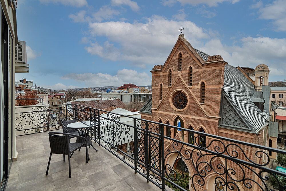 City Hotel 4*