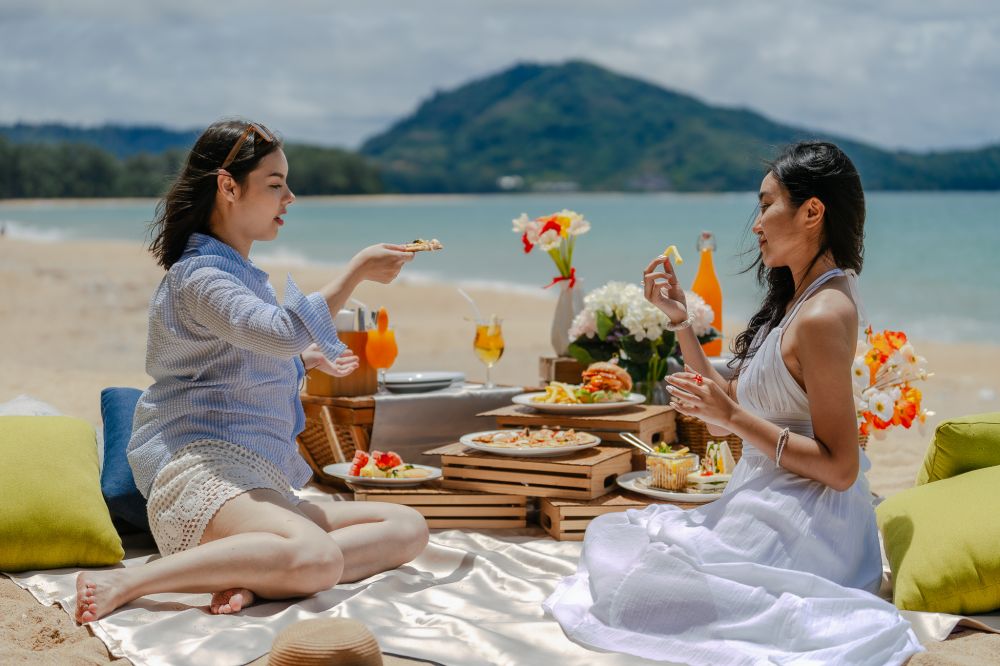 Splash Beach Resort Maikhao Phuket 5*