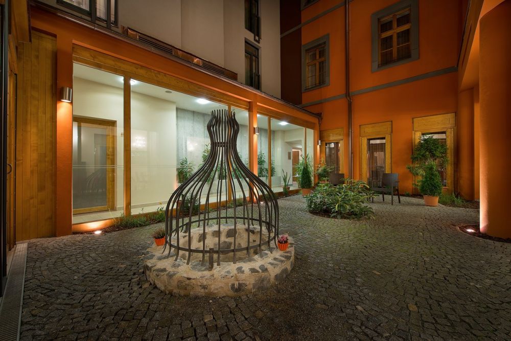 Embassy Prague 4*