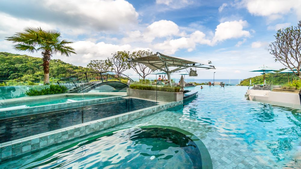 Crest Resort & Pool Villas 5*