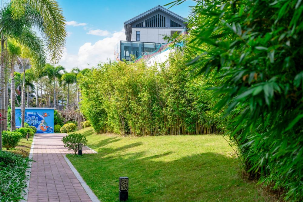 Sanya Yalong Bay No.99 Suite Resort Hotel 4*
