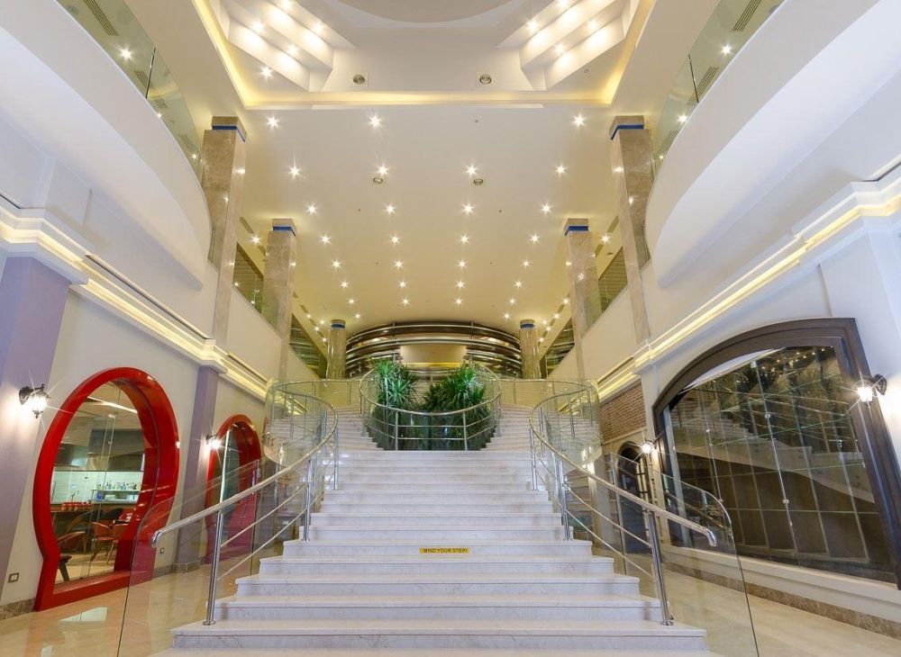 Titanic Royal Resort 5*