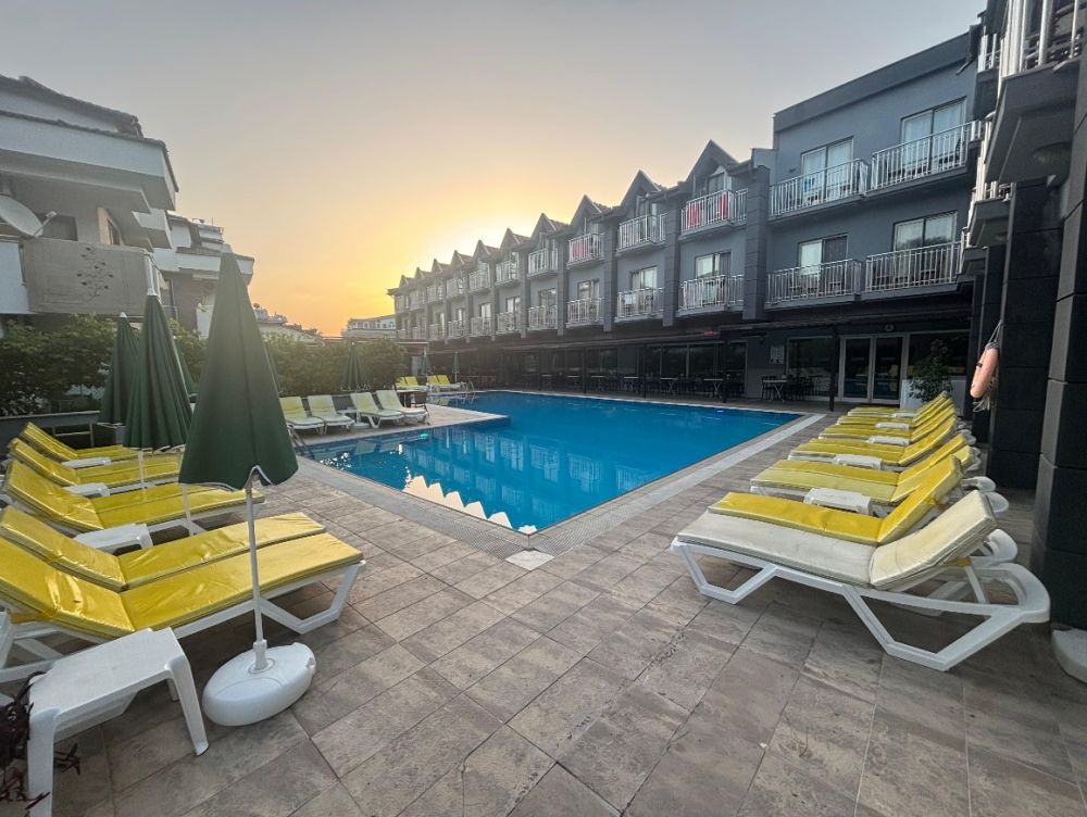 Grand Nar Hotel 4*