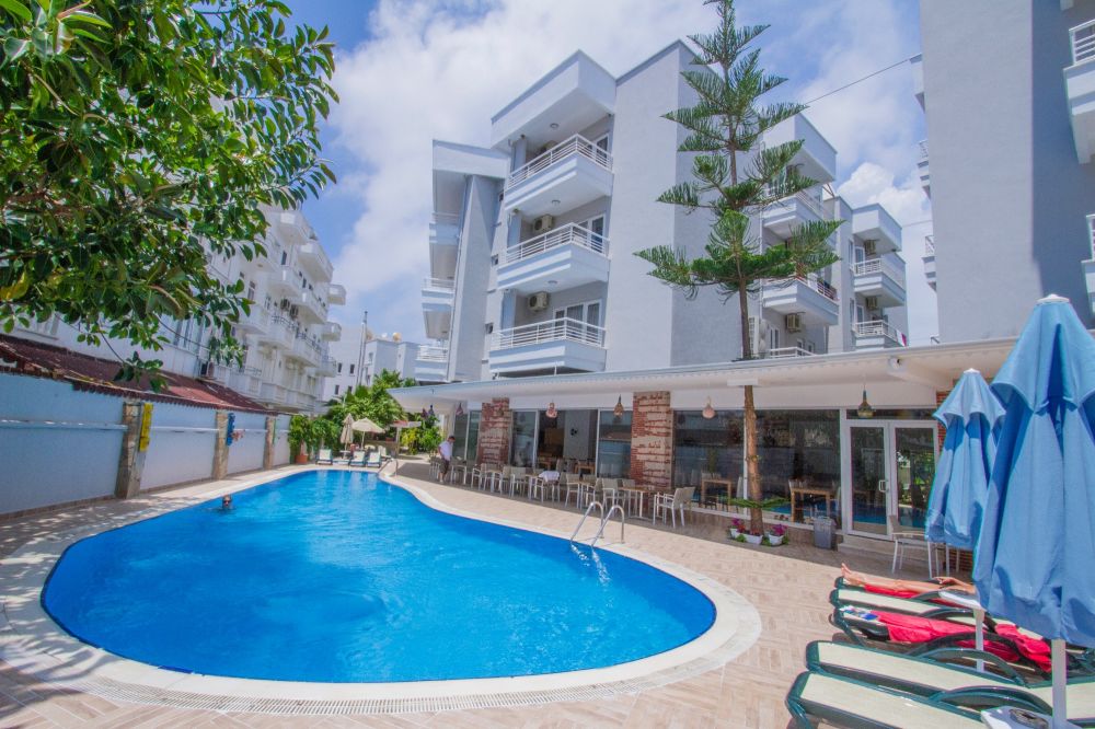 Blue Wave Hotel 4*